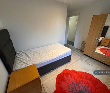 2 bedroom flat to rent - Photo 6