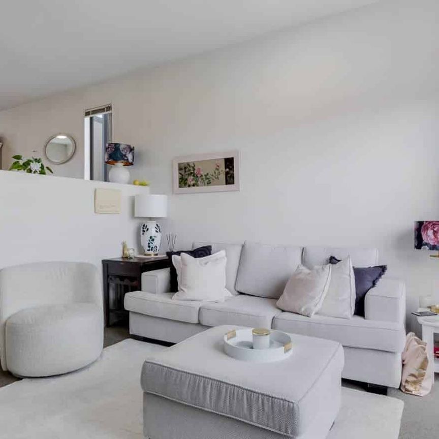 Charming 2-Bedroom House in East Tamaki - Photo 1