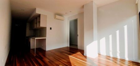 1 Bed, 1 Bath - Photo 2