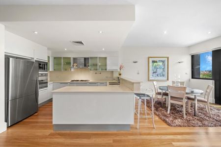 2/10 Hamilton Street Rose Bay NSW 2029 - Photo 5