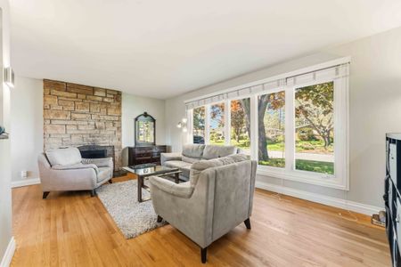 15 15 ULLSWATER Drive, K2H 5H3, Ontario - Photo 2