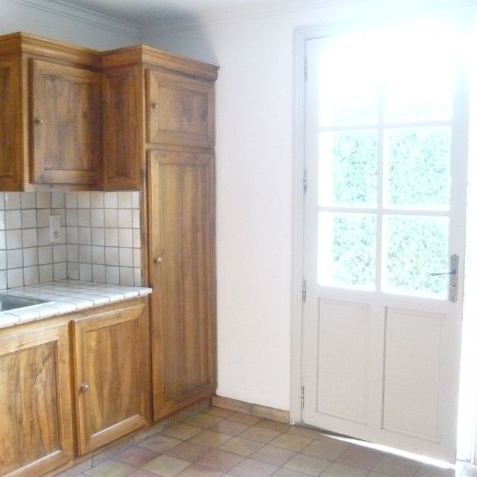 ROGNONAS - Villa R+1 avec terrasse, garage, jardin., - Photo 1