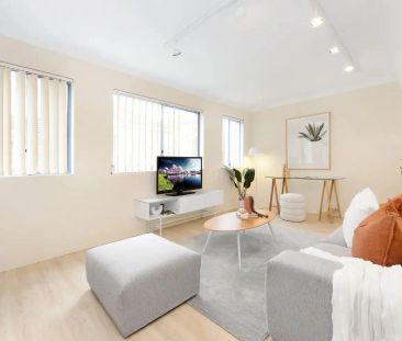 “Sanctuary of Style in Parkland Beachside Setting” - Photo 1