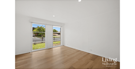 Freshly Renovated & Move-In Ready Family Home - Photo 5