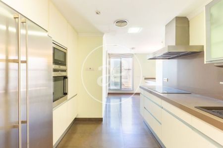 Luxury Apartment for rent in Valencia, Spain - Photo 4