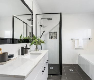 Where Family Comfort Meets Effortless Style - Photo 1