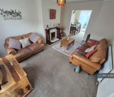 3 bedroom terraced house to rent - Photo 5