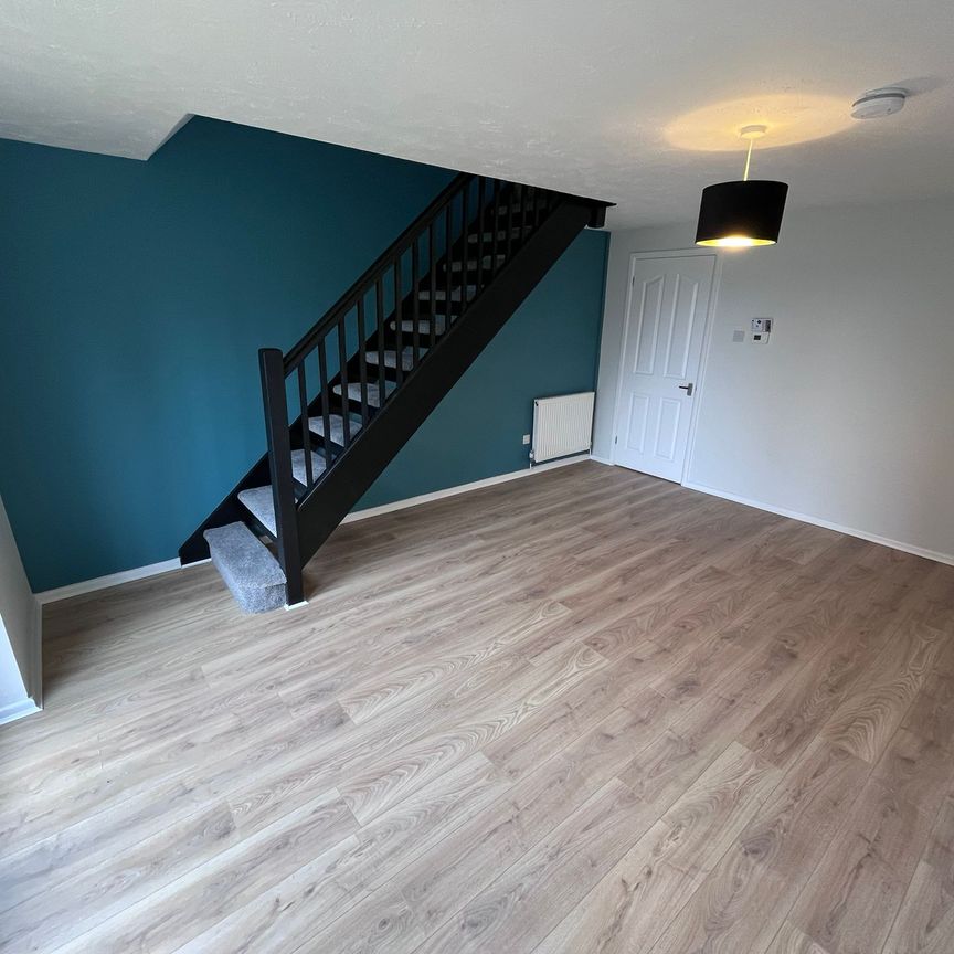 Courtlands Way, Ravenhill, Swansea SA5 5DQ - Photo 1