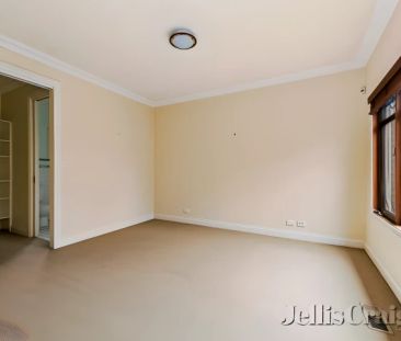 3 Bed, 2 Bath - Photo 5