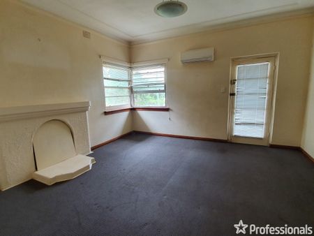 2/30 Upper Street, East Tamworth NSW 2340 - Photo 4