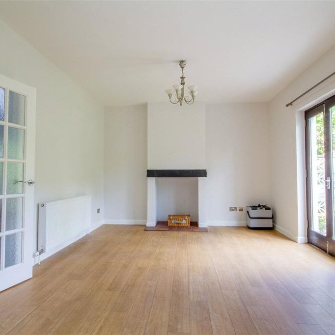 4 bedroom detached house to rent - Photo 1