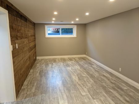 For Lease - 806 Stone Street, Oshawa, Ontario - Photo 5