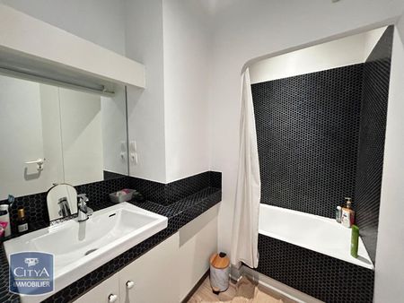 Location Maison 6 pièces 198m² MONT DE MARSAN 40000 - Photo 3