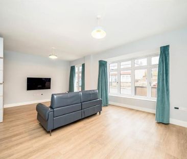 4 bedroom terraced house to rent - Photo 1