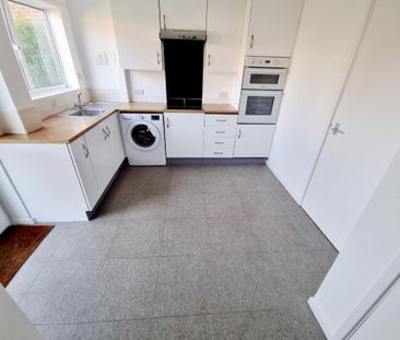 3 bedroom end of terrace house to rent - Photo 6
