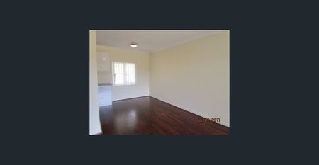 Charming, Comfortable And Convenient - Photo 2