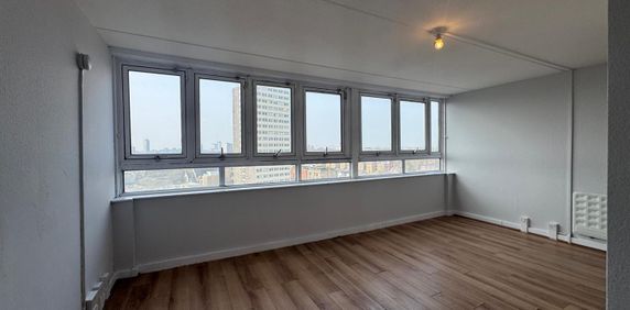 Charlotte Despard Avenue, London SW11 - Photo 2