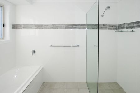 HUGE FAMILY HOME IN SOUTH MUDGEE - Photo 3