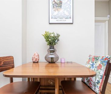 1 Bedroom Flat - Photo 2