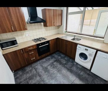 3 Bed Terraced House, Barge House Road, E16 - Photo 6