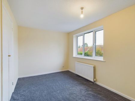 2 bedroom end of terrace house to rent - Photo 4