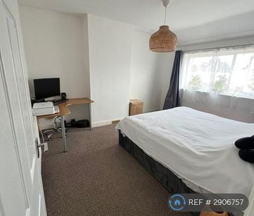 3 bedroom semi-detached house to rent - Photo 4