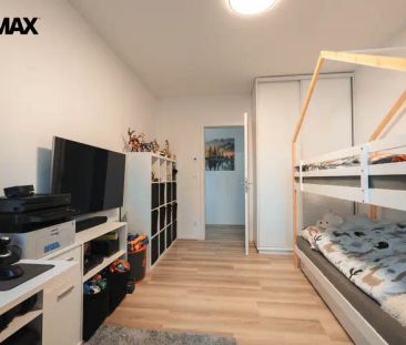 Pronájem luxusního bytu 3+kk s terasou, zahrádkou a vnitřním stáním... - Photo 6