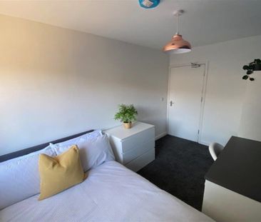 Room in a Shared House, Marlborough Road, NG9 - Photo 1