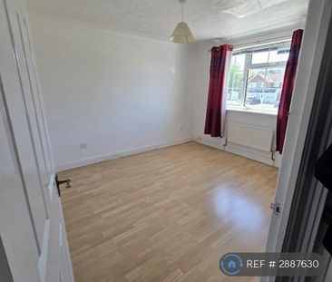 4 bedroom semi-detached house to rent - Photo 4