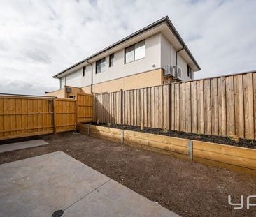 Brand New Living! - Photo 4