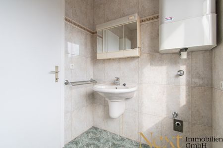 Teilsanierte 2-Zimmer-Altbauwohnung mit nagelneuer Einbauküche in Linz nähe Bahnhof zu vermieten! - Photo 4