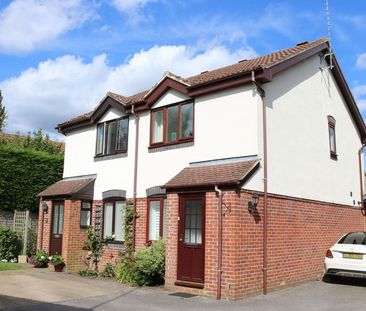 Lammas Close, Godalming - 2 bedrooms Property for lettings - Seymours - Photo 4