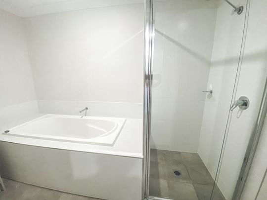 4 BEDROOM DUPLEX - Photo 1