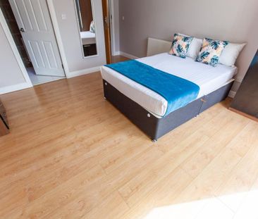 5 bedroom flat to rent - Photo 6