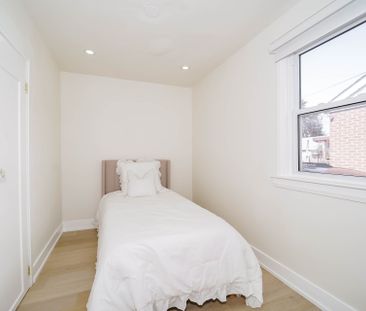 For Lease - 82 Admiral Road, Ajax, Ontario - Photo 4