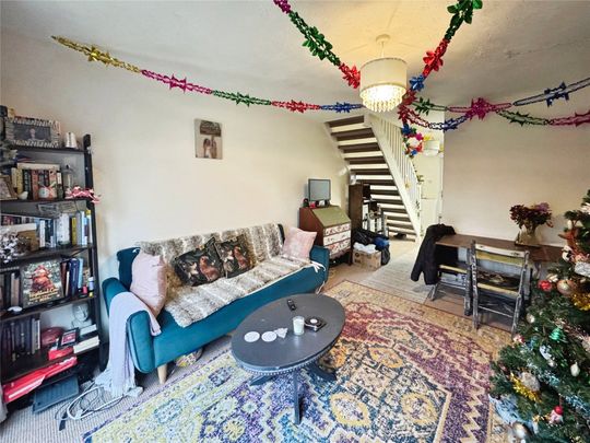 2 bedroom house to rent Amethyst Grove, Waterlooville, Hampshire, PO7 - Photo 1