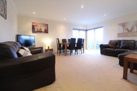 2 bedroom flat to rent - Photo 3