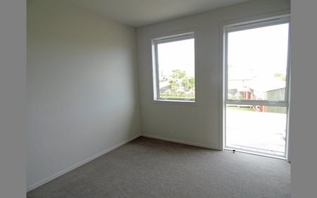 Modern 2 Bedroom Stand Alone - Photo 2
