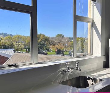 Upper Level Living - Photo 2