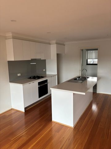 9A Vautier Place, South Morang VIC 3752 - Photo 2