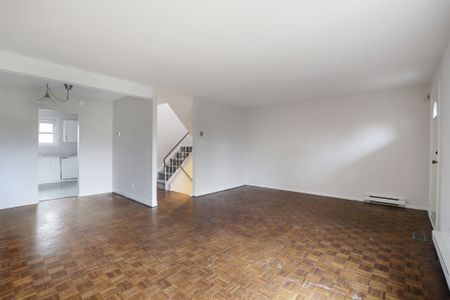 For Lease - 920 Dynes Road Unit# 44, Mooneys Bay - Carleton Heights and Area, Ontario - Photo 3