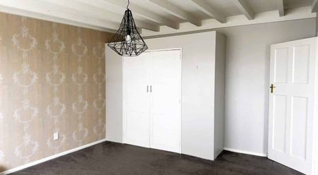 Easy Living - Photo 4