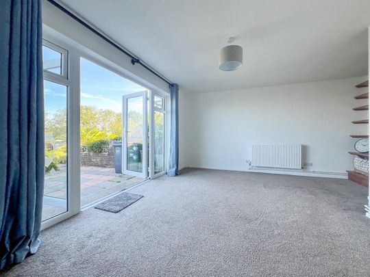 3 bedroom terraced house to rent - Photo 1