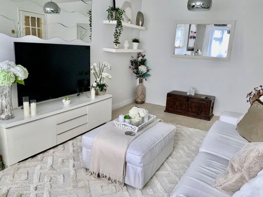 2 Bed Flat, Sinclair Court, B13 - Photo 1