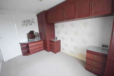 2 bedroom semi-detached house to rent - Photo 4
