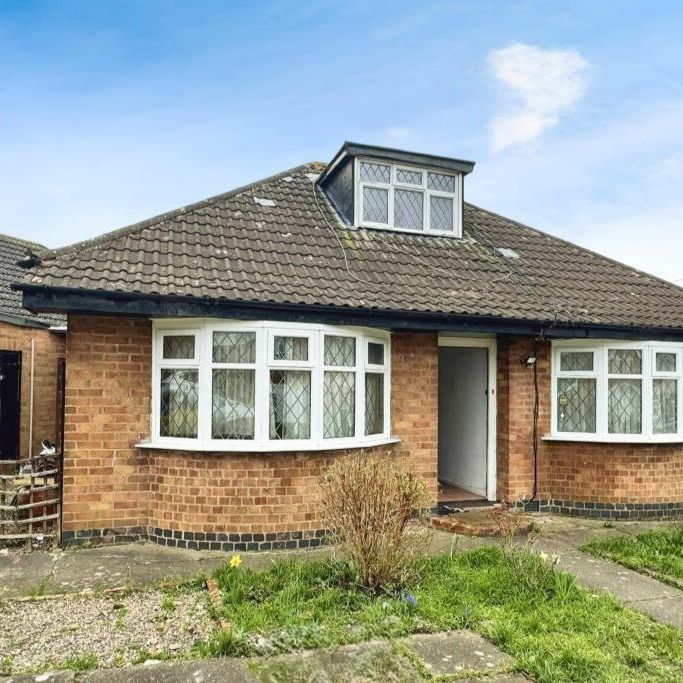 2 bedroom bungalow to rent - Photo 2