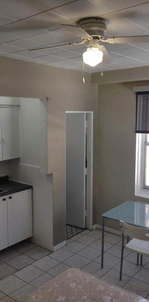 STUDIO RENOVE AVEC VUE IMPRENNABLE SUR UN JARDIN PRIVÉ - Photo 1