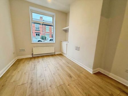 2 bedroom terraced house to rent - Photo 4