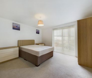 2 bedroom flat to rent - Photo 5