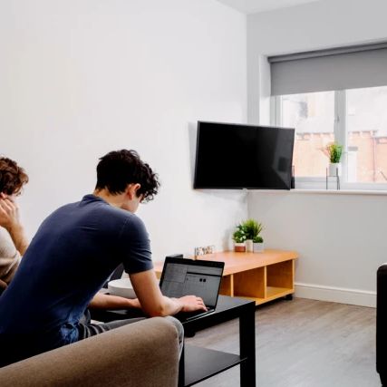 Four Bed Flat - Photo 1